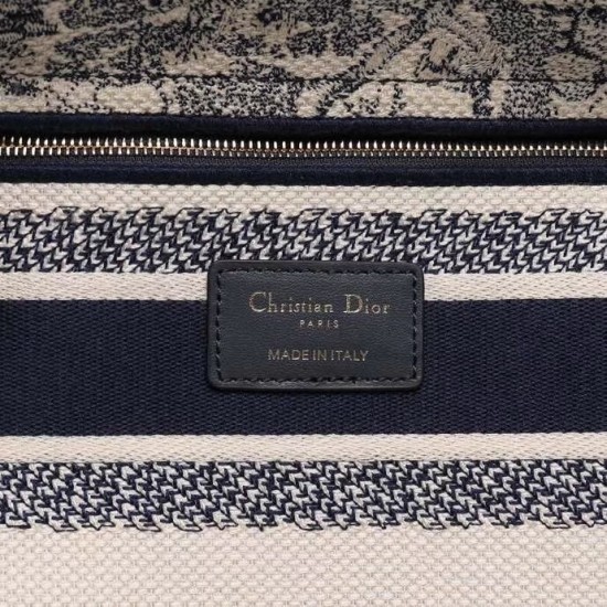 Replica Dior Medium Lady D-Lite Bag Toile de Jouy Embroidery Blue