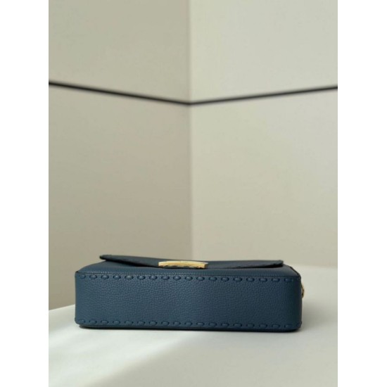 Replica Fendi Medium Baguette Selleria bag with 612 hand-sewn topstitche Blue