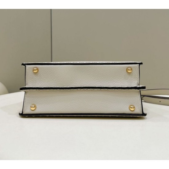 Replica Fendi Peekaboo ISeeU Small Selleria bag with 556 hand-sewn topstitches Beige