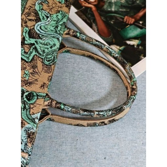 Replica Dior Medium Dioriviera Book Tote Raffia with Pink Toile de Jouy Sauvage Embroidery Fake Sale