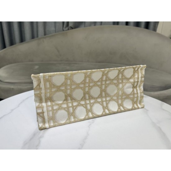 Replica Dior Medium/Large Book Tote Bag Oversized rattan embroidery White/Gold