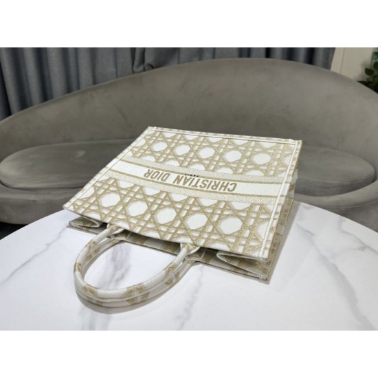 Replica Dior Medium/Large Book Tote Bag Oversized rattan embroidery White/Gold
