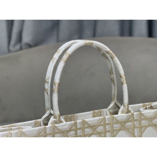 Replica Dior Medium/Large Book Tote Bag Oversized rattan embroidery White/Gold