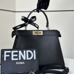 Replica Fendi by Marc jacobs peekaboo Bag Black
