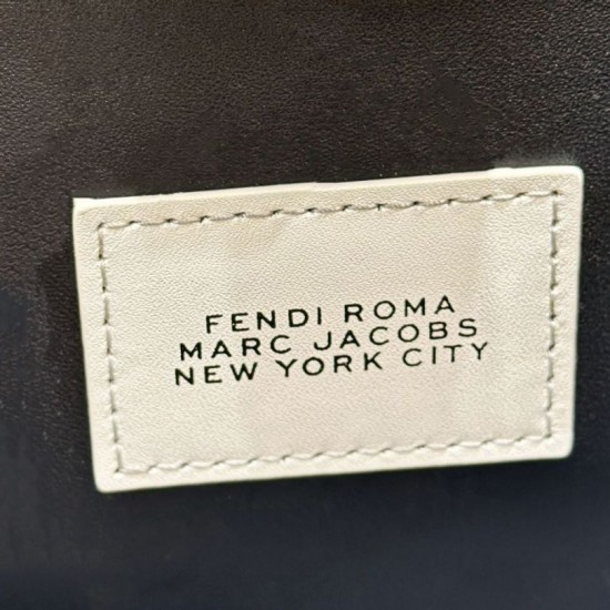 Replica Fendi by Marc jacobs peekaboo Bag Black
