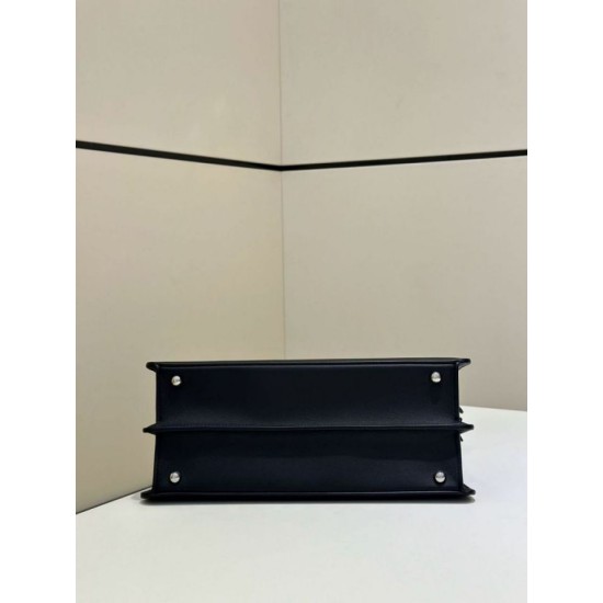 Replica Fendi by Marc jacobs peekaboo Bag Black