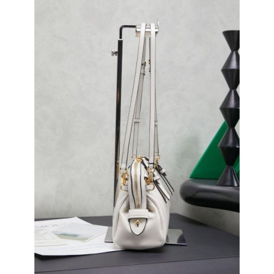 Best Replica Miu Miu Honey Caprice Shell Print Clutch Bag 5BF131 White Knockoff