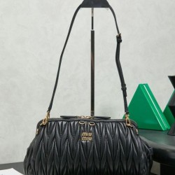 Best Replica Miu Miu Caprice Quilted Nappa Clutch Bag 5BF130 Black Knockoff