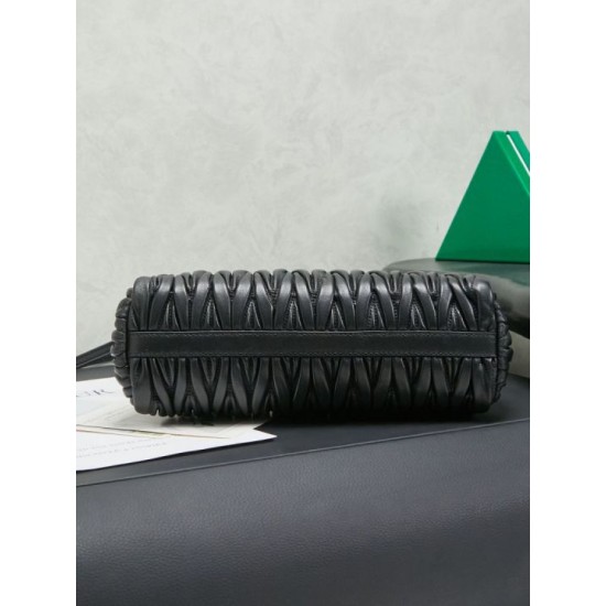 Best Replica Miu Miu Caprice Quilted Nappa Clutch Bag 5BF130 Black Knockoff