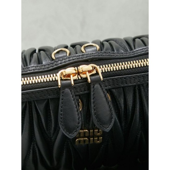 Best Replica Miu Miu Caprice Quilted Nappa Clutch Bag 5BF130 Black Knockoff