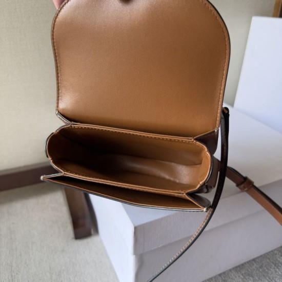 AAAAA Fake Celine Mini Besace Clea Triomphe Canvas Bag Calfskin Dupe Best Replica Celine Mini Besace Clea Triomphe Canvas Bag Calfskin Knockoff