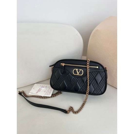 Best Replica Valentino Garavani Quiltie 67 Chain Handbag Black Lambskin Knockoff
