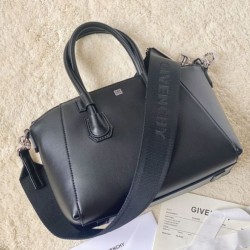 Best Replica Givenchy Small Antigona Bag Black Knockoff