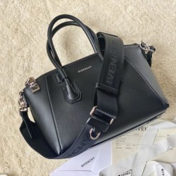 Best Replica Givenchy Small Antigona Bag Black Knockoff