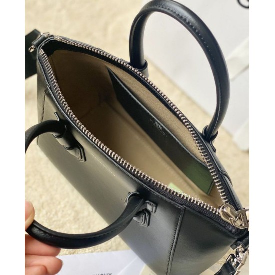 Best Replica Givenchy Small Antigona Bag Black Knockoff