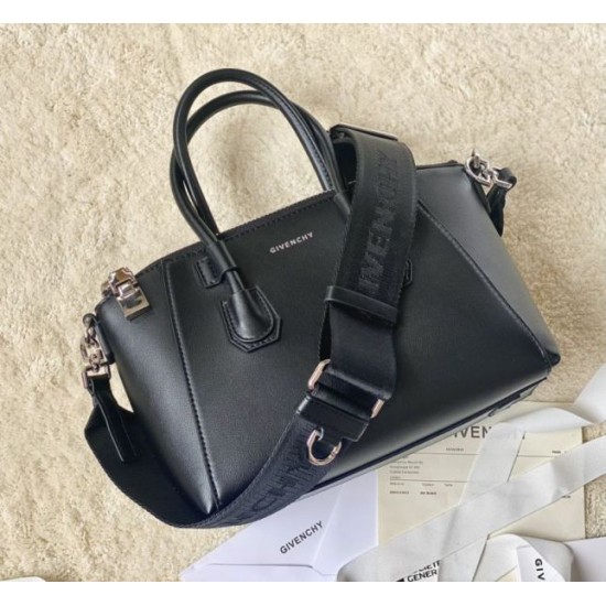 Best Replica Givenchy Small Antigona Bag Black Knockoff