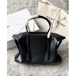 AAAAA Fake Givenchy Medium Antigona Bag with Soft Closure Black Dupe Best Replica Givenchy Medium Antigona Bag with Soft Closure Black Knockoff
