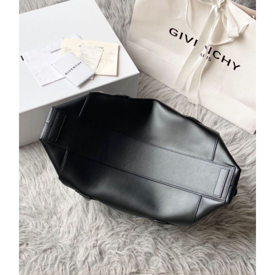 AAAAA Fake Givenchy Medium Antigona Bag with Soft Closure Black Dupe Best Replica Givenchy Medium Antigona Bag with Soft Closure Black Knockoff