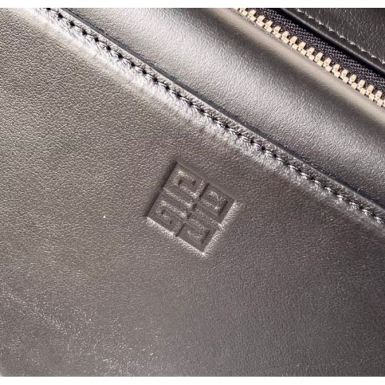 AAAAA Fake Givenchy Medium Antigona Bag with Soft Closure Black Dupe Best Replica Givenchy Medium Antigona Bag with Soft Closure Black Knockoff