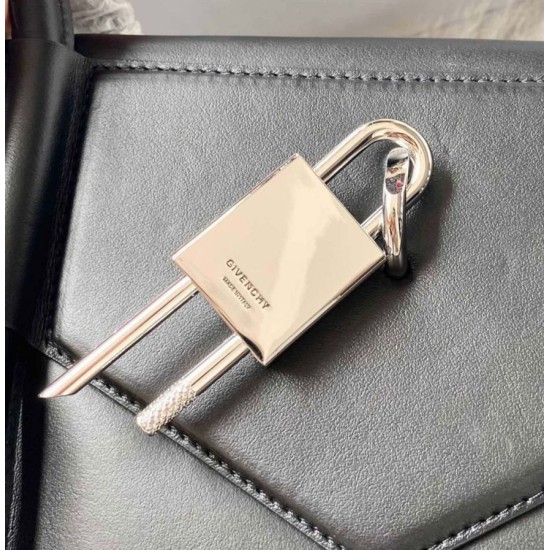 AAAAA Fake Givenchy Medium Antigona Bag with Soft Closure Black Dupe Best Replica Givenchy Medium Antigona Bag with Soft Closure Black Knockoff