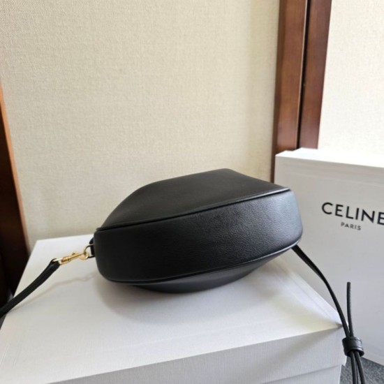 Premium Replica Celine Lulu shoulder bag for teenagers black Clone