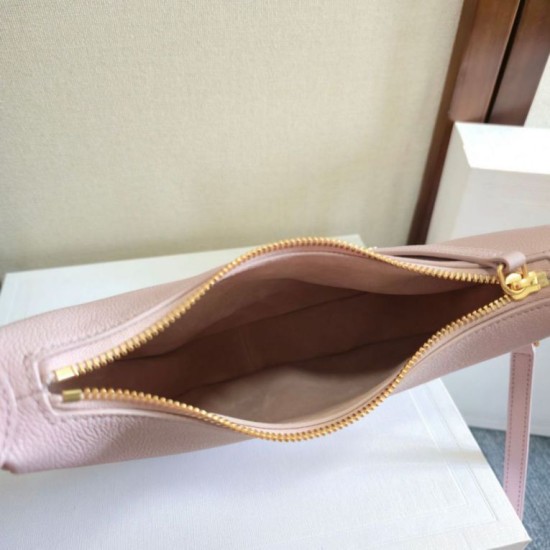 Premium Replica Celine Lulu shoulder bag for teenagers pink Clone
