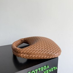 AAAA Fake Bottega Veneta Small/Medium Veneta Hobo Bag Brown Inspired Knockoff Premium Replica Bottega Veneta Small/Medium Veneta Hobo Bag Brown Clone
