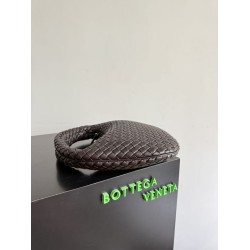 Premium Replica Bottega Veneta Small/Medium Veneta Hobo Bag Coffee Clone