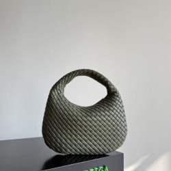 Premium Replica Bottega Veneta Small/Medium Veneta Hobo Bag Green Clone