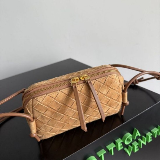 Premium Replica Bottega Veneta Concerto pouch brown intrecciato suede Clone