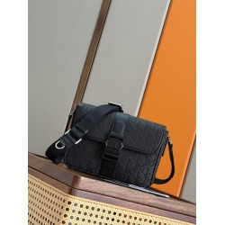 Replica Dior Trek Mens Dior Oblique Shoulder Bag Black Nylon Clone Knockoff
