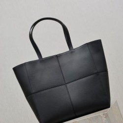 Premium Replica YSL Saint Laurent Carré Tote Bag Black Fake Clone AAAAA Replica YSL Saint Laurent Carré Tote Bag Black Fake