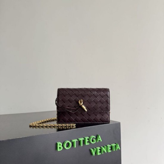 AAAAA Replica Bottega Veneta Andiamo Chain Crossbody Bag Burgundy Fake