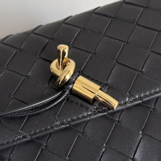AAAAA Replica Bottega Veneta Andiamo Chain Crossbody Bag Black Fake