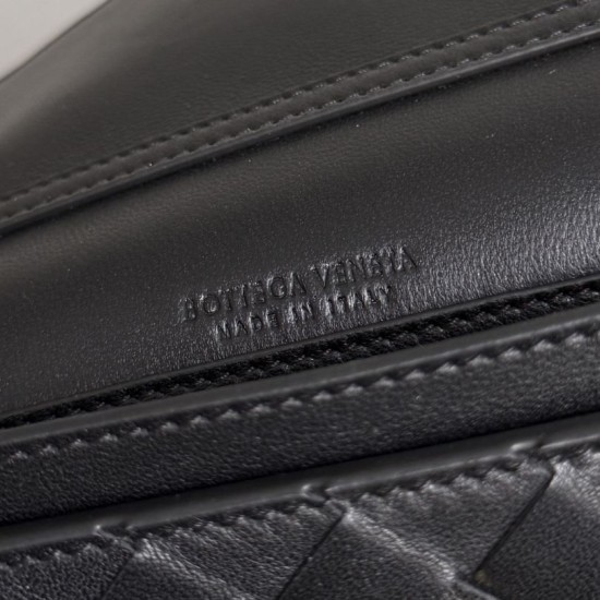 AAAAA Replica Bottega Veneta Andiamo Chain Crossbody Bag Black Fake
