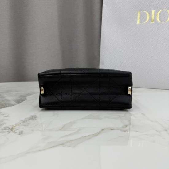 AAAAA Replica Dior Trianon Bag with Flat Macrocannage Chain Black Fake
