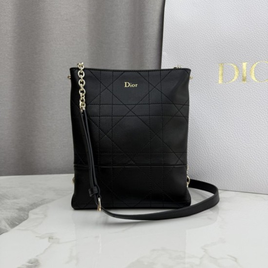 AAAAA Replica Dior Trianon Bag with Flat Macrocannage Chain Black Fake