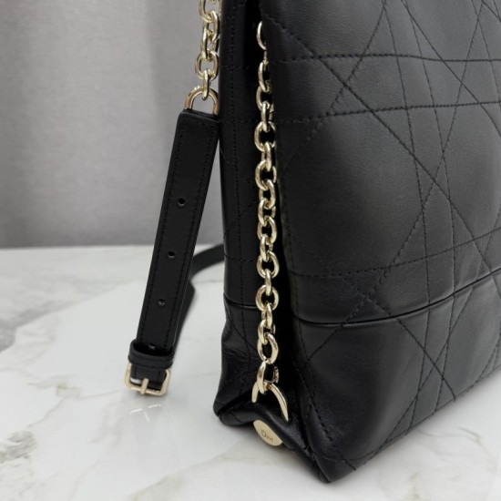 AAAAA Replica Dior Trianon Bag with Flat Macrocannage Chain Black Fake