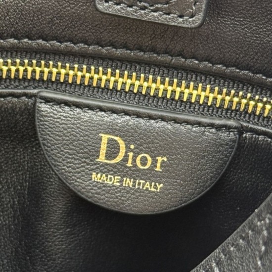 AAAAA Replica Dior Trianon Bag with Flat Macrocannage Chain Black Fake