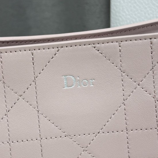AAAAA Replica Dior Trianon Bag with Flat Macro-Cannage Chain Pink Fake