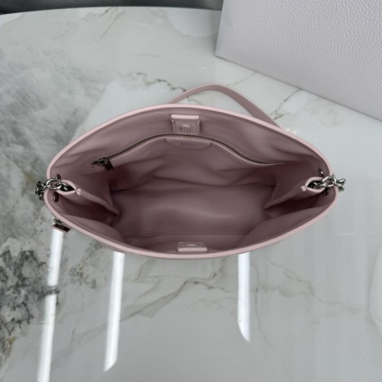 AAAAA Replica Dior Trianon Bag with Flat Macro-Cannage Chain Pink Fake