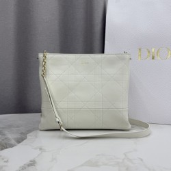 AAAAA Replica Dior Trianon Bags with Flat Macrocannage Chain White Fake