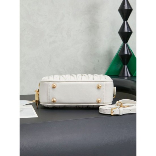 AAAAA Replica Miu Miu Arcadie Quilted Nappa Tote Bag 5BB123 White Fake