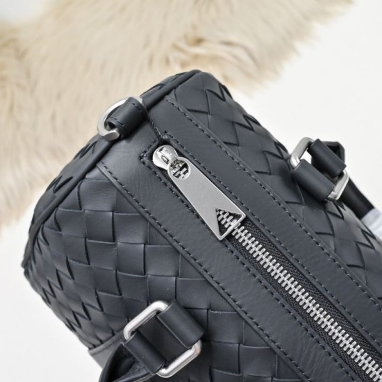 AAAAA Replica Bottega Veneta Intrecciato Duffel Bag in Black Fake Clone