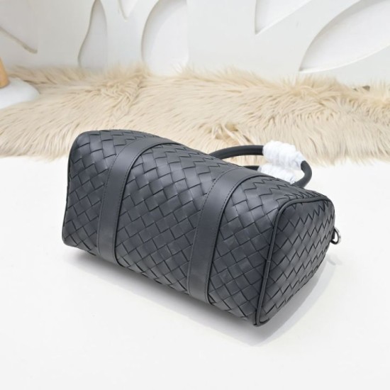 AAAAA Replica Bottega Veneta Intrecciato Duffel Bag in Black Fake Clone