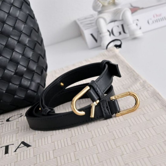 AAAAA Replica Bottega Veneta Andiamo Small Bucket Bag in Black Fake Clone