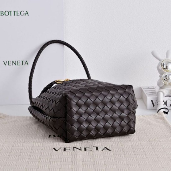 AAAAA Replica Bottega Veneta Andiamo Small Bucket Bag in Burgundy Fake Clone