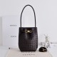 AAAAA Replica Bottega Veneta Andiamo Small Bucket Bag in Burgundy Fake Clone