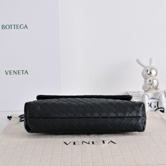Super Clone Knockoff Bottega Veneta Giorno Intrecciato Shoulder Bag Black