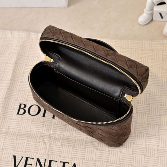 High Quality Replica Bottega Veneta Makeup Bag Coffee Suede Super Clone Knockoff Bottega Veneta Makeup Bag Coffee Suede